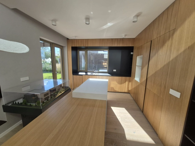 Casa 5 camere - Miroslava