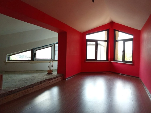 Casa 8 camere - Bucium