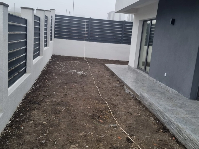 Casa 4 camere - Miroslava