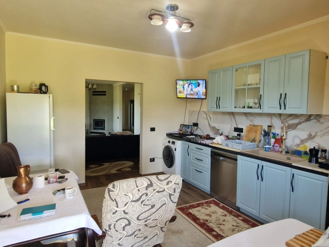 Casa 3 camere - Semicentral