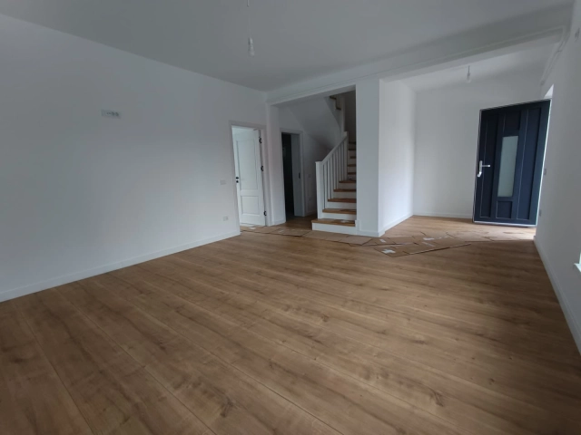 Casa 4 camere - Valea Lupului