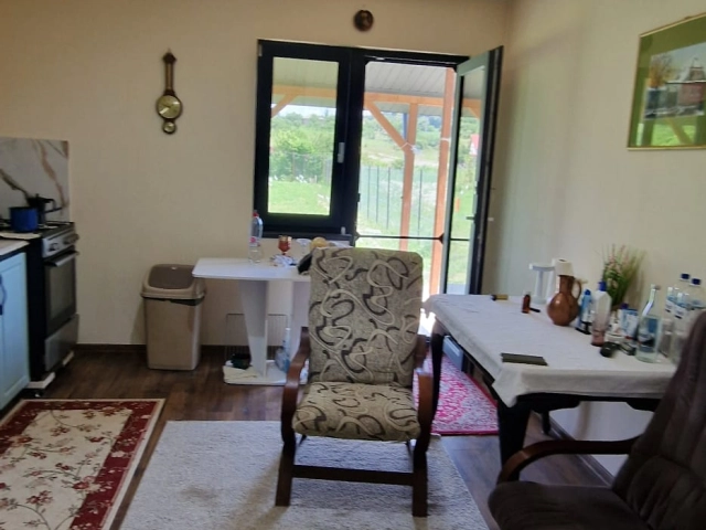 Casa 3 camere - Semicentral