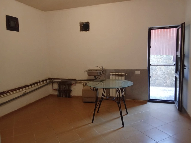 Casa 8 camere - Bucium
