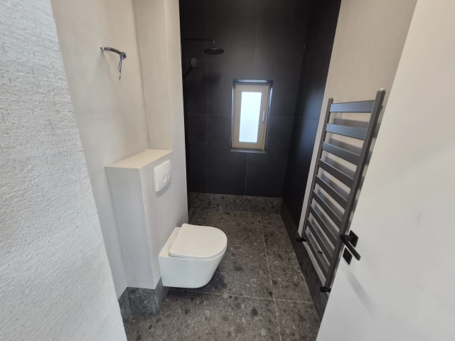 Casa 5 camere - Miroslava