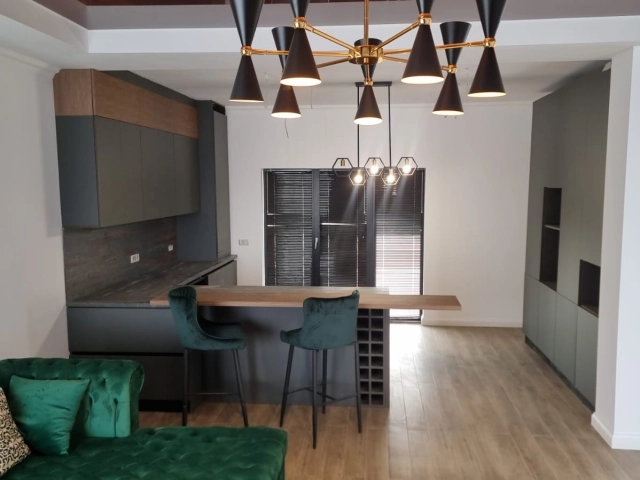 Casa 5 camere - Bucium