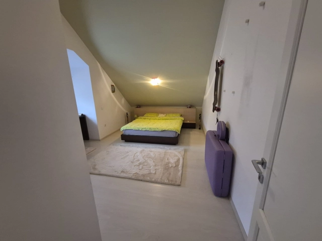 Casa 5 camere - Bucium