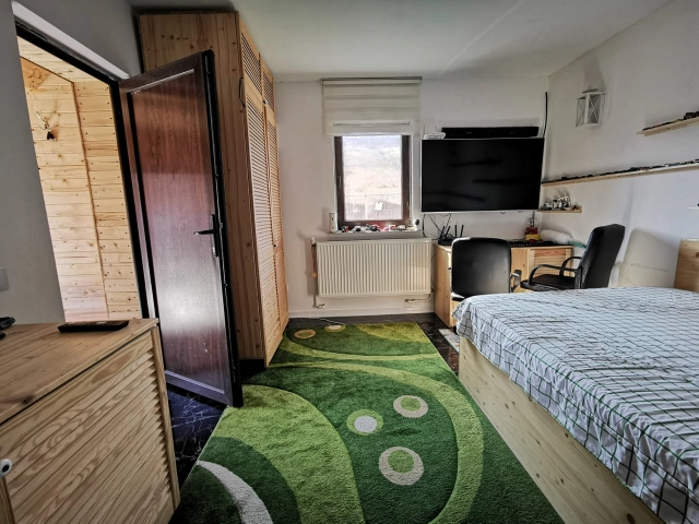 Casa 6 camere - Tomesti
