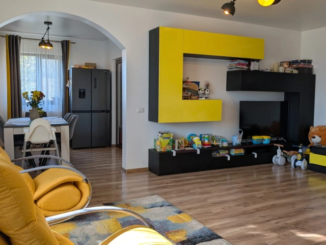 Casa 4 camere - Lunca Cetatuii