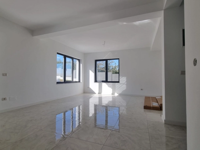 Casa 4 camere - Bucium