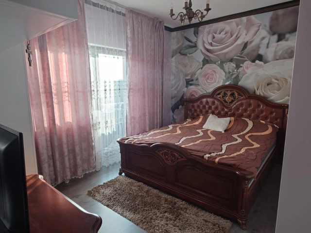 Casa 3 camere - Miroslava