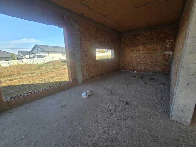 Casa 4 camere - Vorovesti