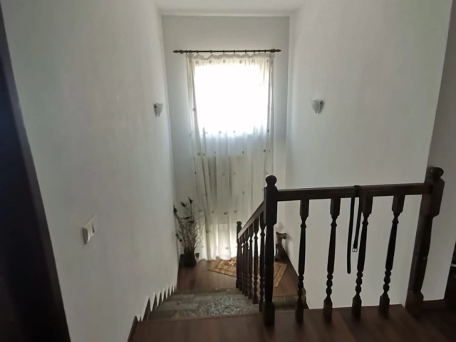 Casa 7 camere - Bucium