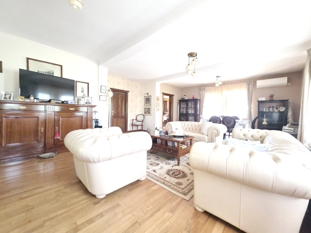 Casa 4 camere - Bucium