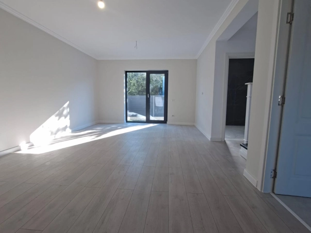 Casa 4 camere - Miroslava
