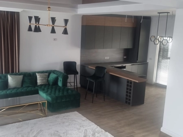 Casa 5 camere - Bucium