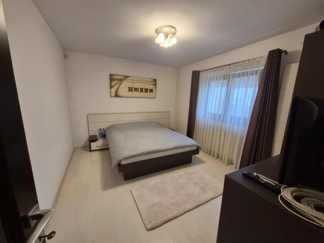 Casa 5 camere - Bucium