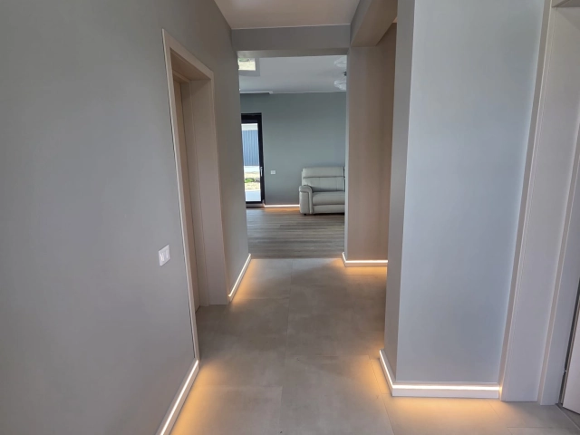 Casa 4 camere - Miroslava