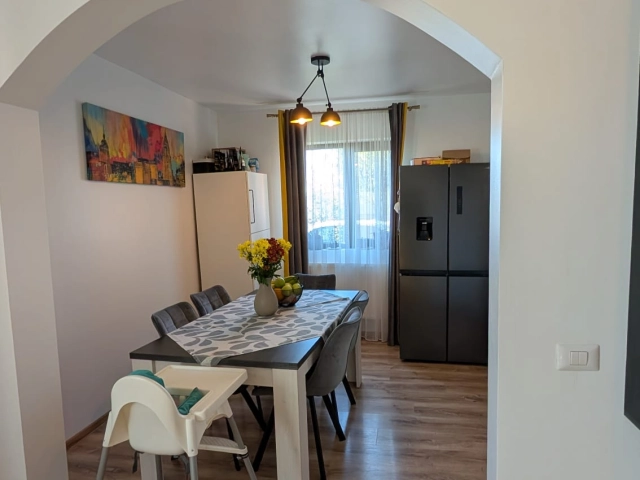 Casa 4 camere - Lunca Cetatuii