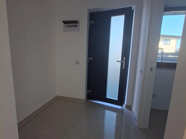 Casa 4 camere - Miroslava