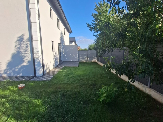 Casa 4 camere - Miroslava