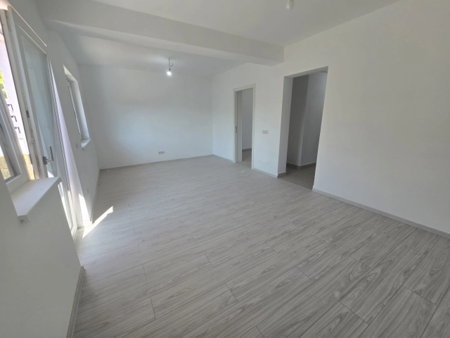 Casa 4 camere - Bucium
