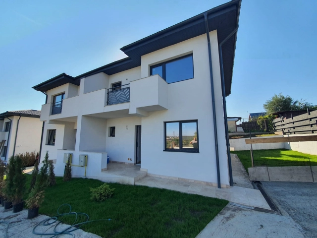 Casa 4 camere - Visani