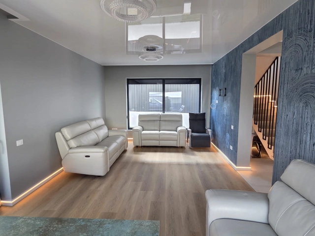 Casa 4 camere - Miroslava