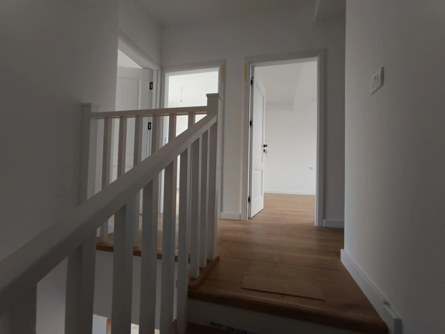 Casa 4 camere - Valea Lupului