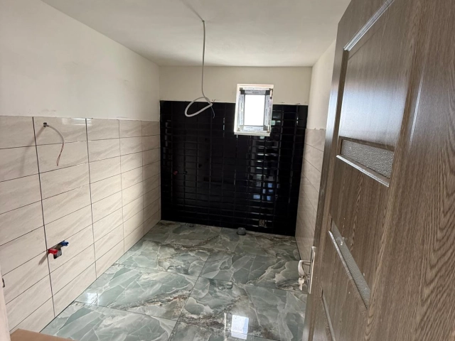 Casa 4 camere - Tomesti