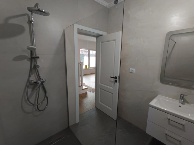 Casa 4 camere - Valea Lupului