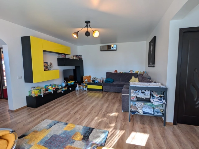 Casa 4 camere - Lunca Cetatuii