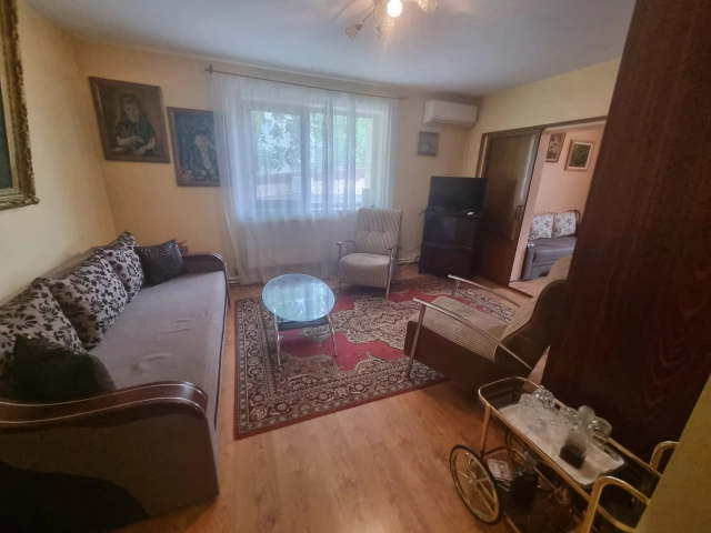 Casa 3 camere - Podul de Fier