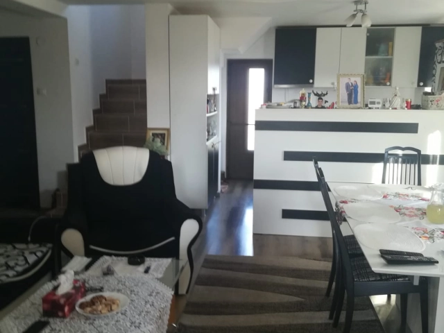 Casa 4 camere - Valea Lupului