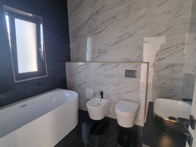 Casa 4 camere - Valea Adanca
