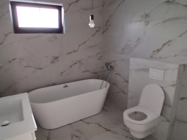 Casa 4 camere - Miroslava