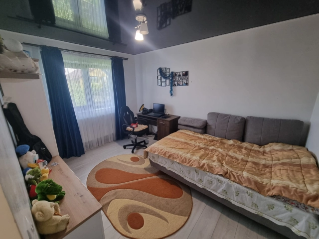 Casa 4 camere - Aroneanu