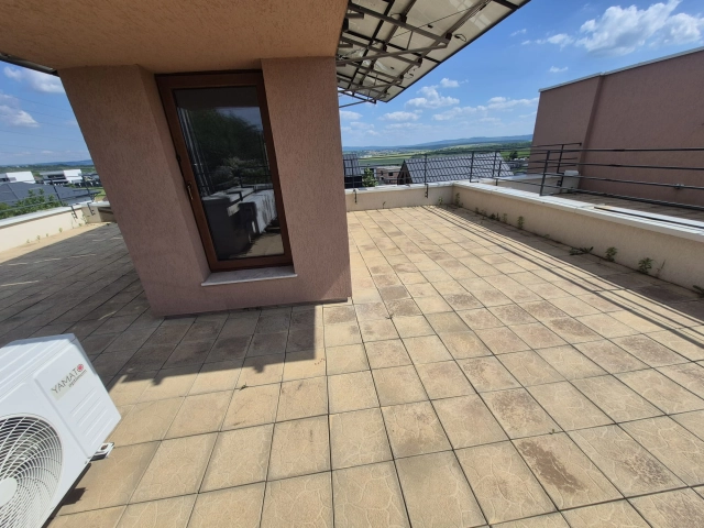 Casa 4 camere - Miroslava