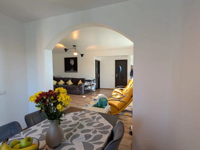 Casa 4 camere - Lunca Cetatuii