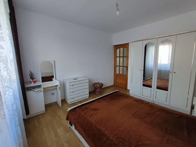 Casa 5 camere - Miroslava