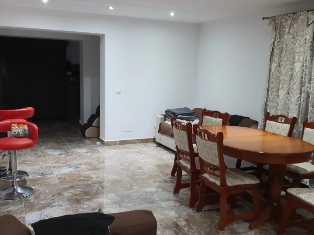 Casa 4 camere - Horpaz
