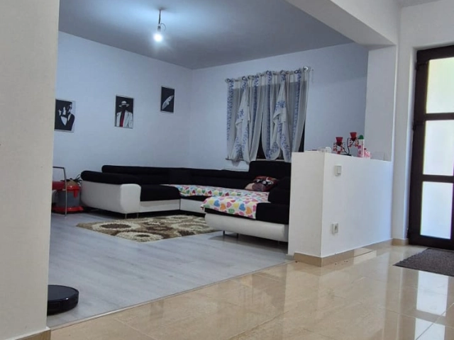 Casa 3 camere - Visani