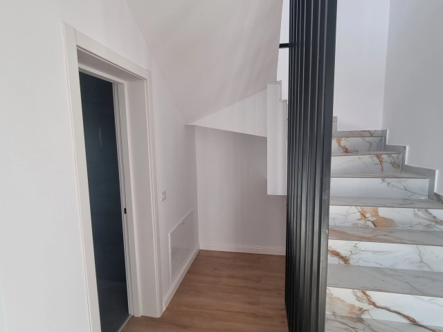 Casa 4 camere - Valea Adanca