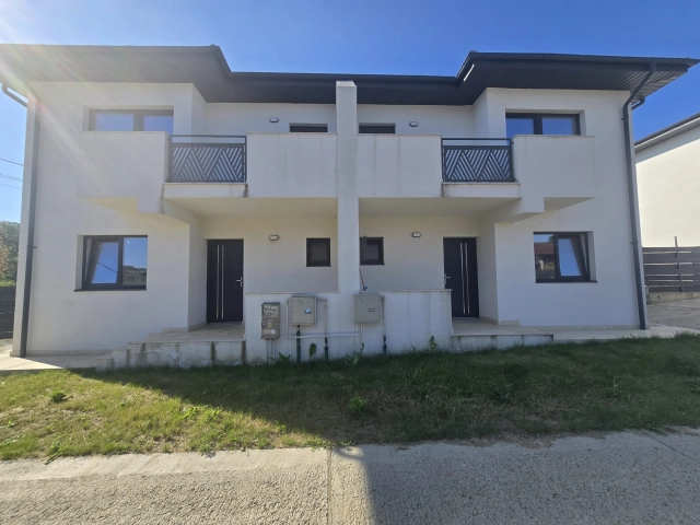Casa 4 camere - Bucium