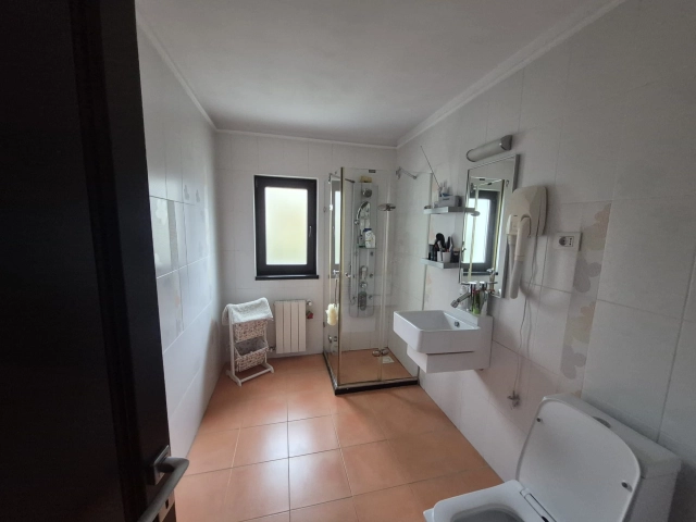 Casa 5 camere - Bucium