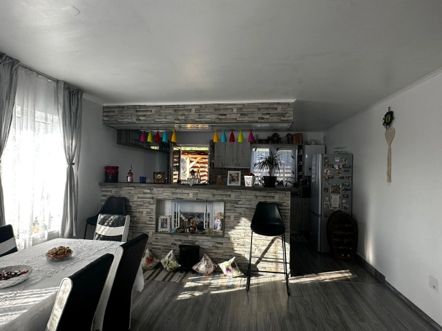 Casa 3 camere - Tomesti