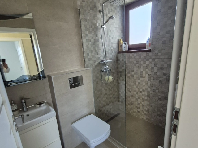 Casa 4 camere - Miroslava