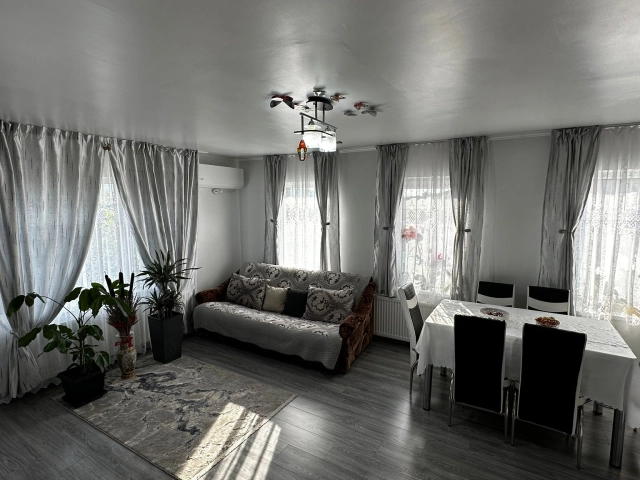 Casa 3 camere - Tomesti