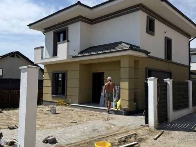 Casa 4 camere - Miroslava