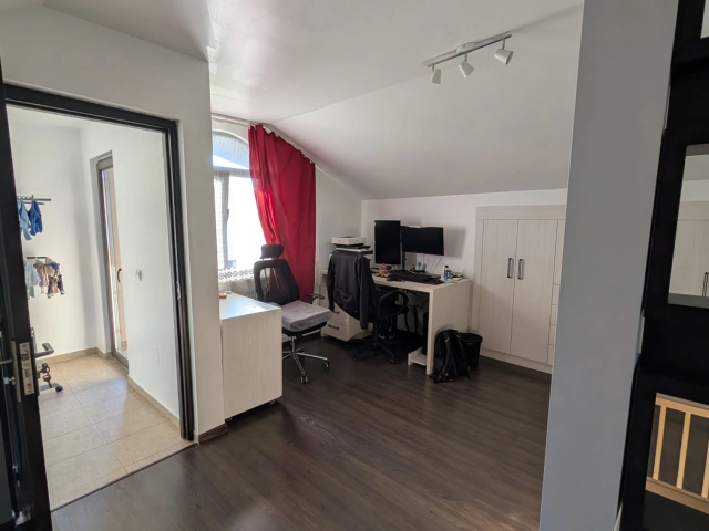 Casa 4 camere - Lunca Cetatuii