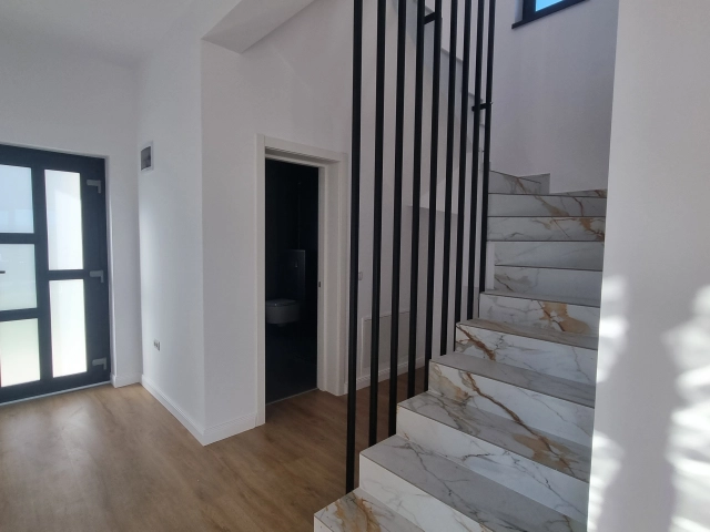 Casa 4 camere - Valea Adanca